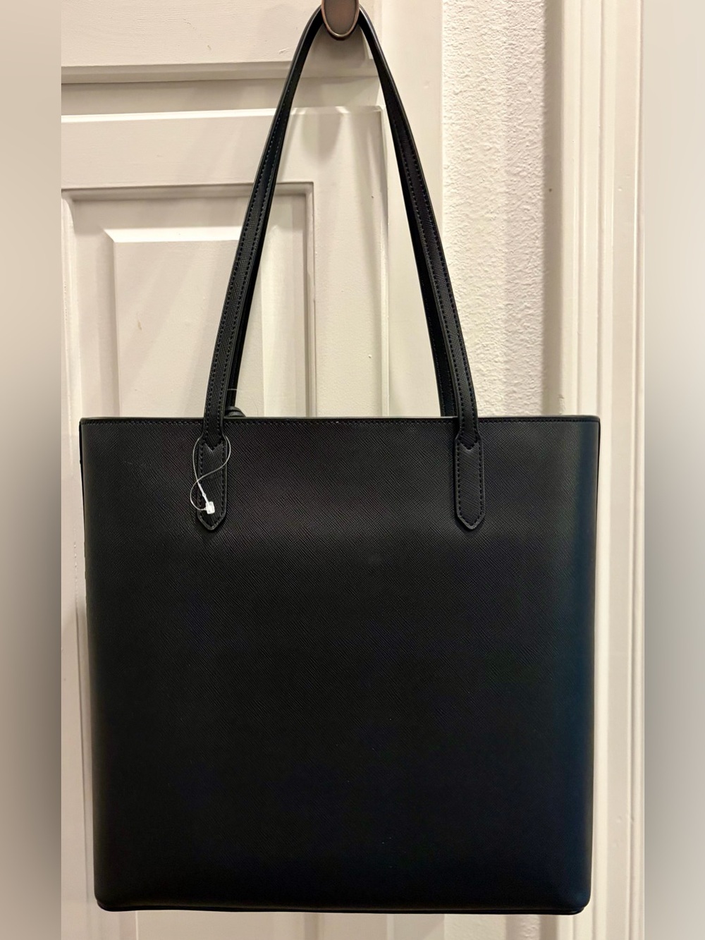 NWOT KATE SPADE Black Leather Canvas
Tote & flower bouquet bag charm/key fob๐ค๐ - Picture 2 of 16